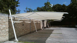 Toldo de estacionamiento