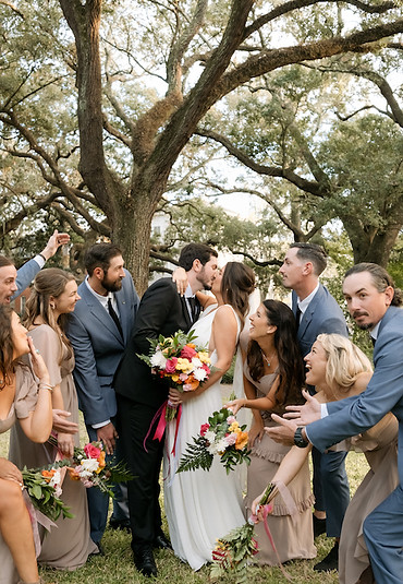savannah destination wedding couple