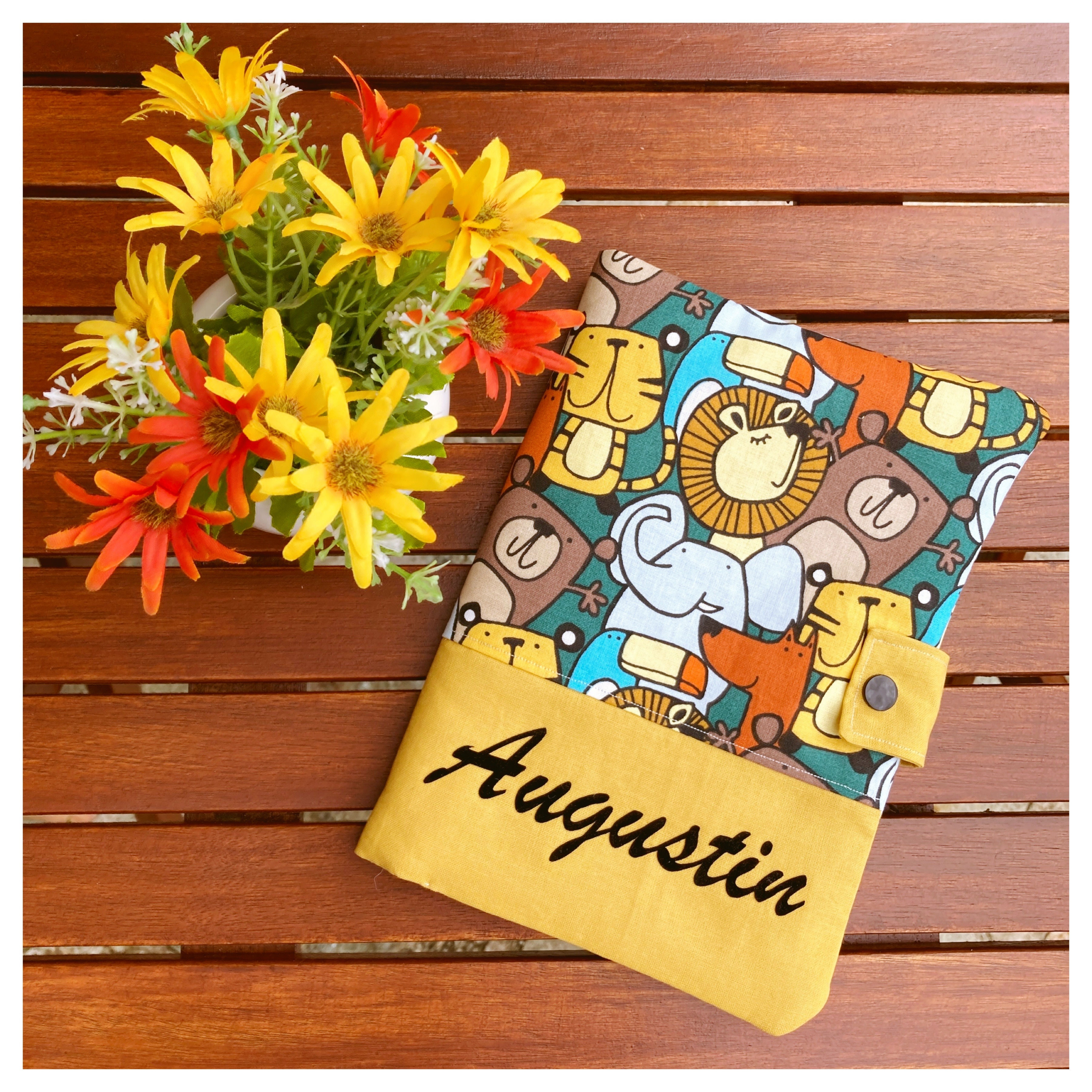 Protège Carnet de Santé personnalisé pour Augustin - PORTRAIT ANIMAUX