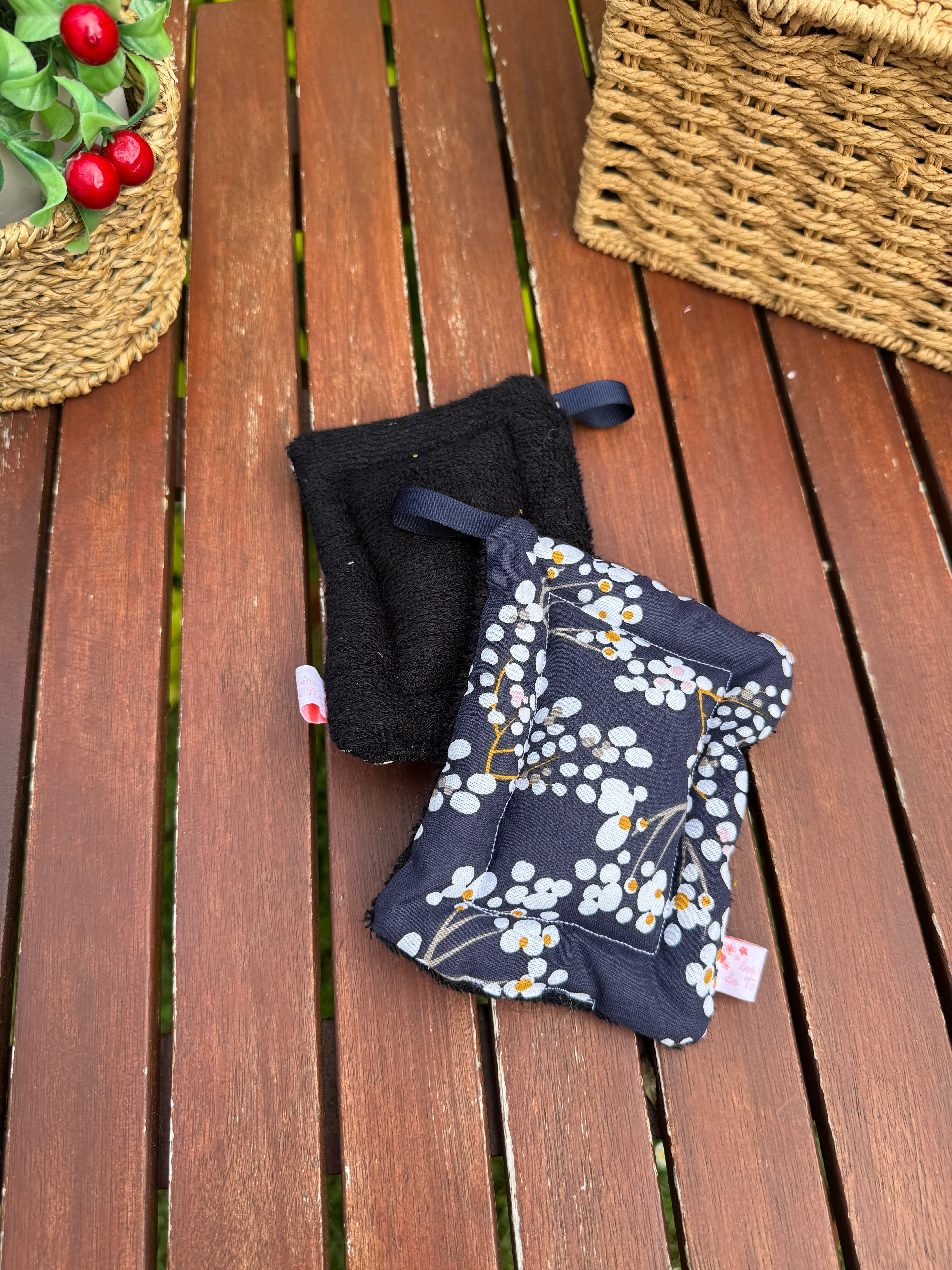 Éponge Lavable Moelleuse FLEURI NOIR
