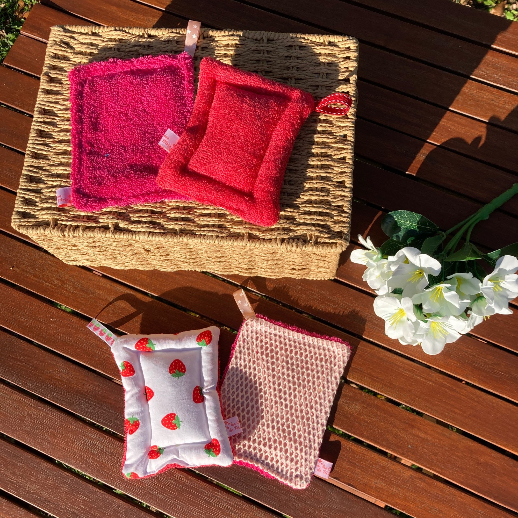 DUO Eponges Lavables Plate + Moelleuse  ROUGE & FUSHIA (motif aléatoire)