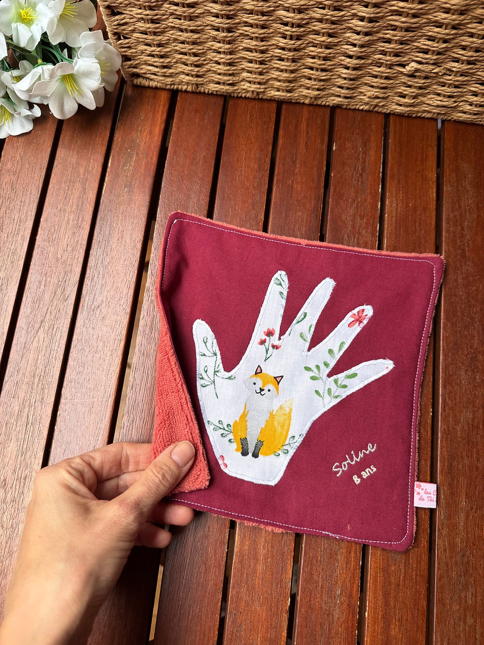 Miniature : Serviette Souvenir : Empreinte de Main + Prénom Âge A PERSONNALISER (à l'unité)