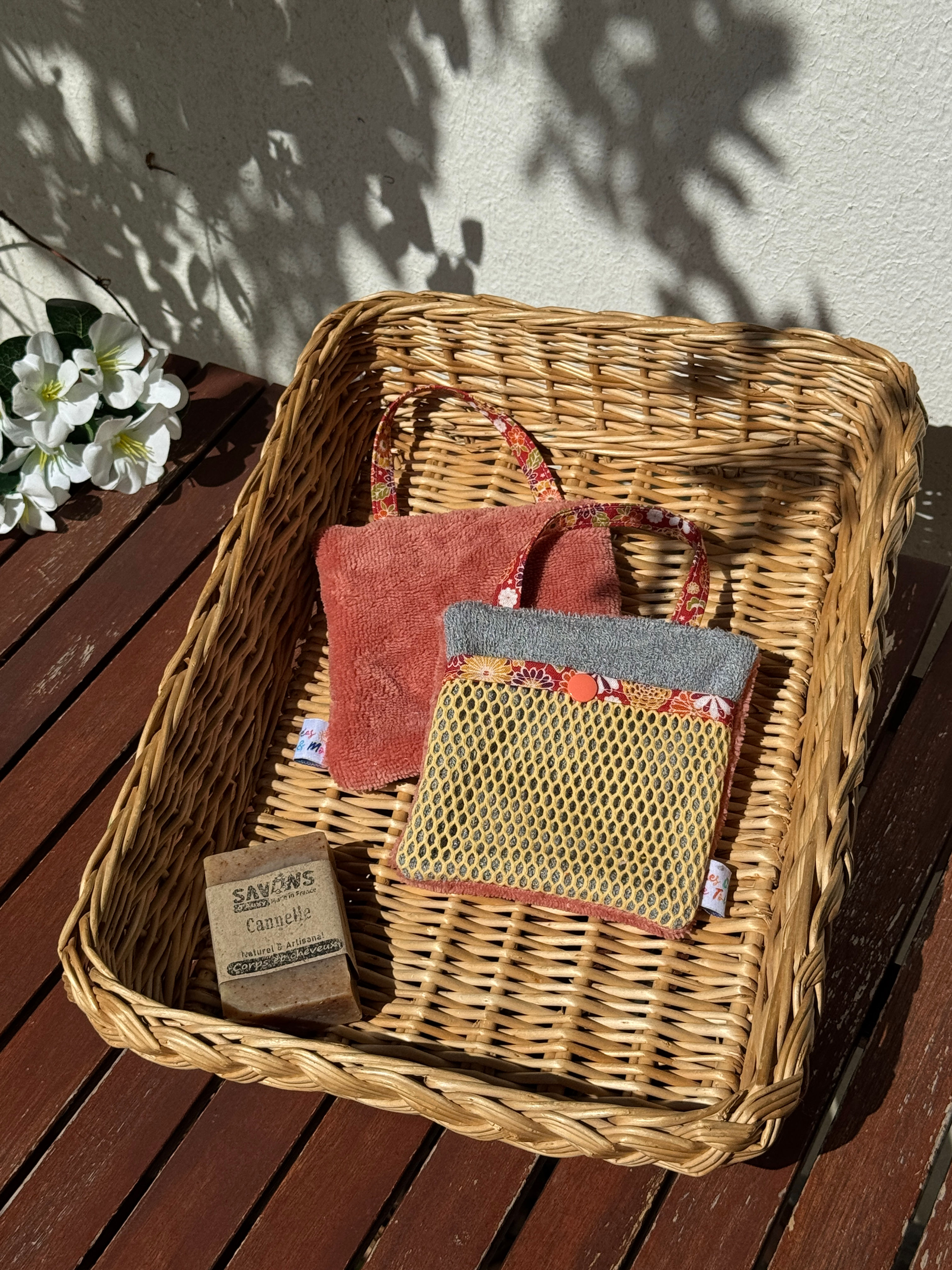 Sauve-Savon Gris Terracotta - FLEURI ROUGE (#1396)