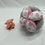 Miniature : Balle de Préhension - MONTESSORI - ROSE GRIS rond rose avec grelot