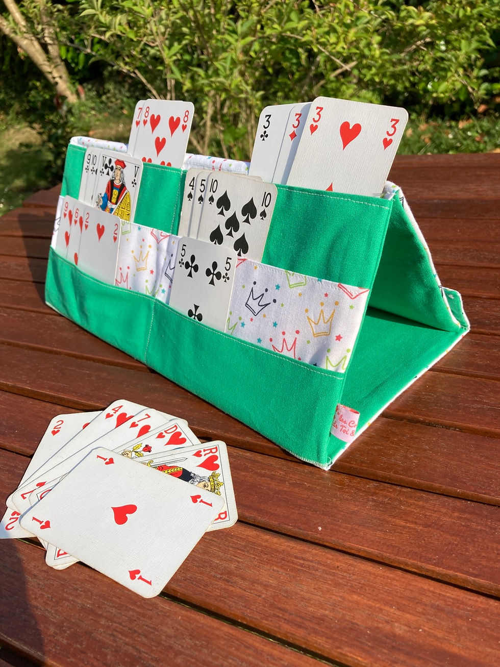 Miniature : Porte cartes à jouer - en tissu coton - COURONNES fond VERT