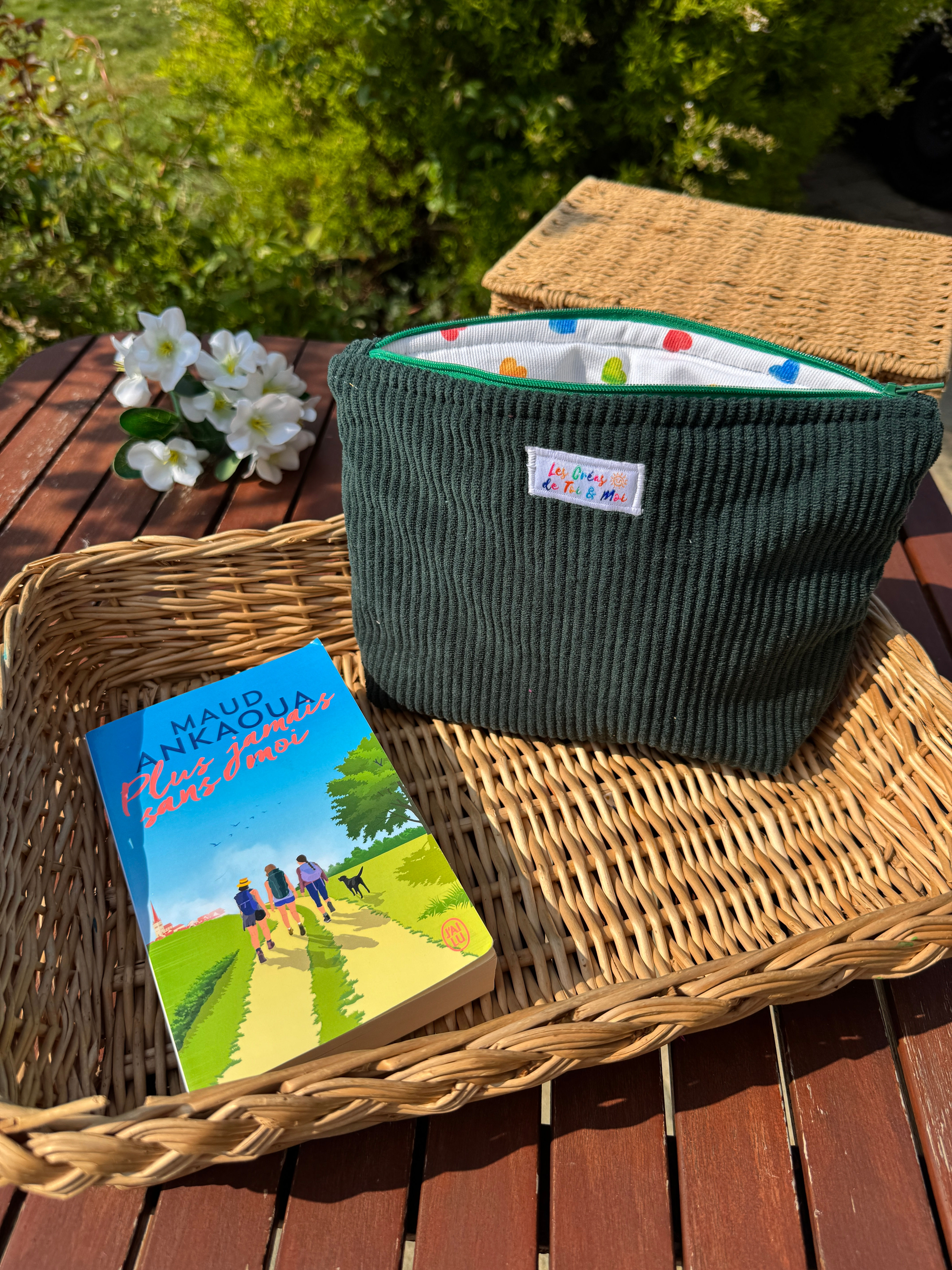 Pochette Molletonnée Livre de Poche velours avec fermeture éclair VERTE COEURS