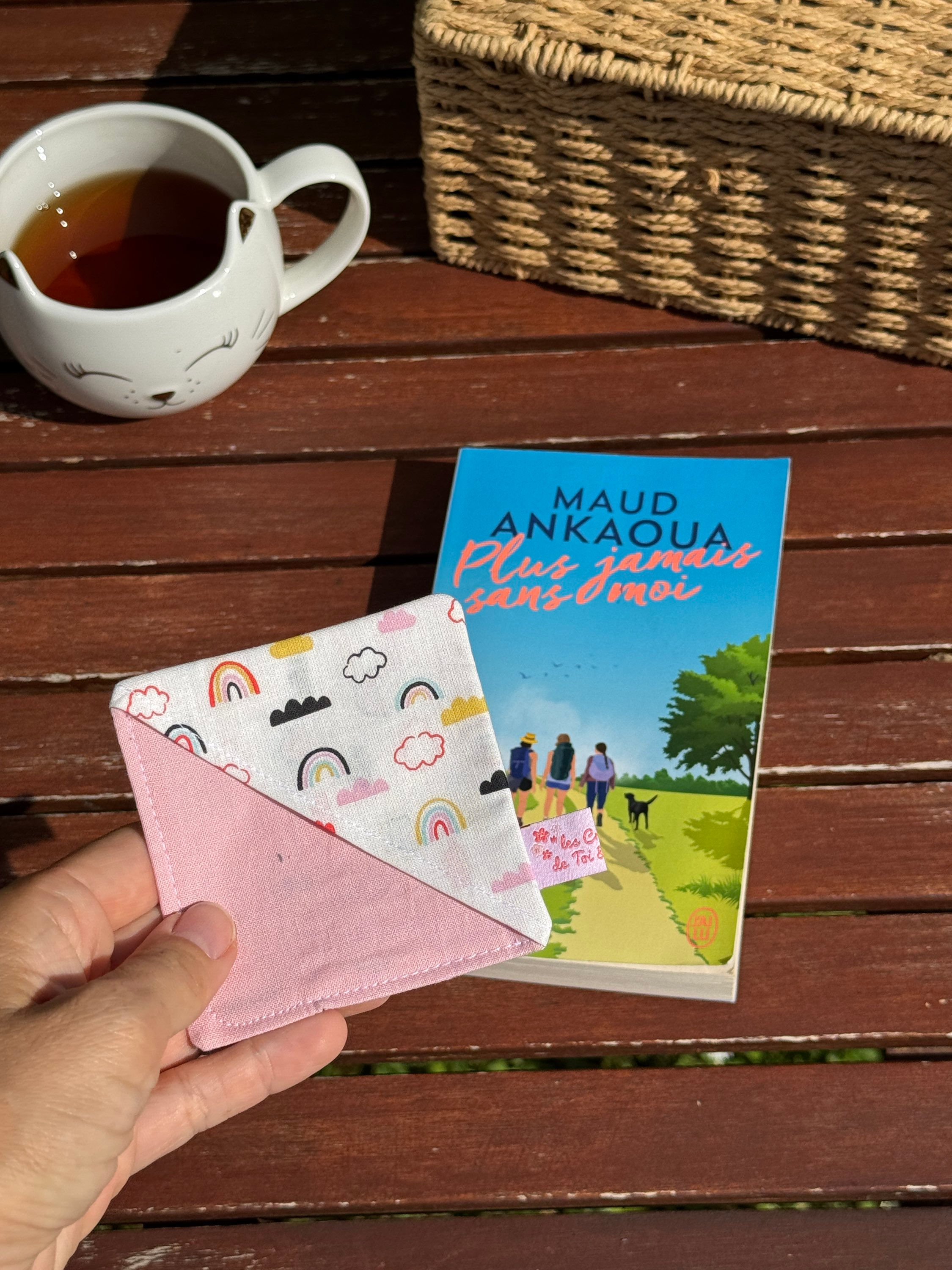 Marque page en coin NUAGES ARC EN CIEL + ROSE