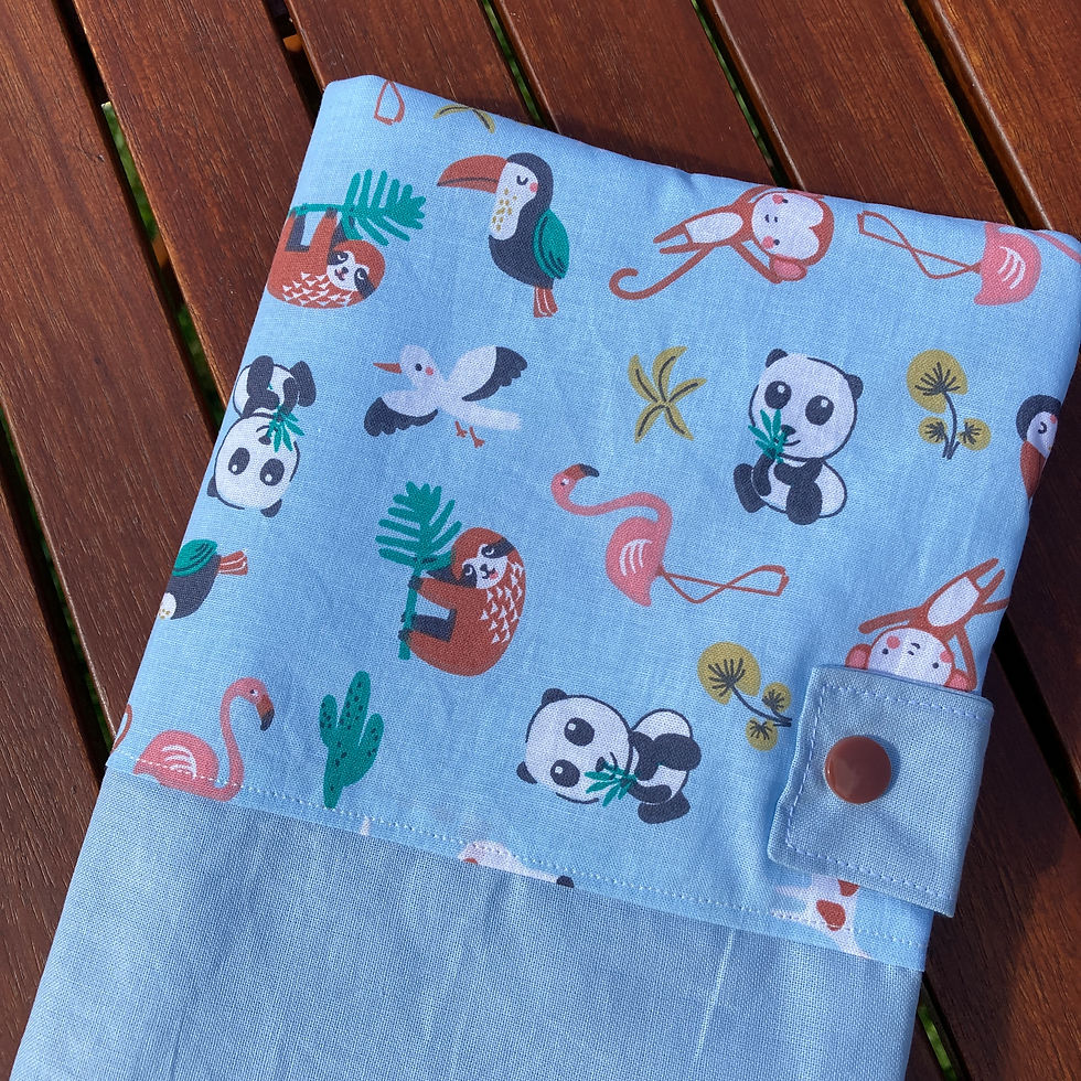 Miniature : Protège Carnet de Santé - PANDA PARESSEUX BLEU - rabat avec pression
