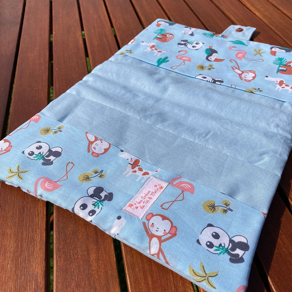Miniature : Protège Carnet de Santé - PANDA PARESSEUX BLEU - rabat avec pression