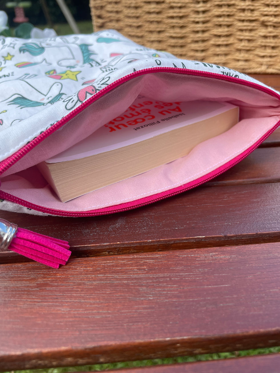 Miniature : Pochette Molletonnée Livre de Poche avec fermeture éclair LICORNE #10
