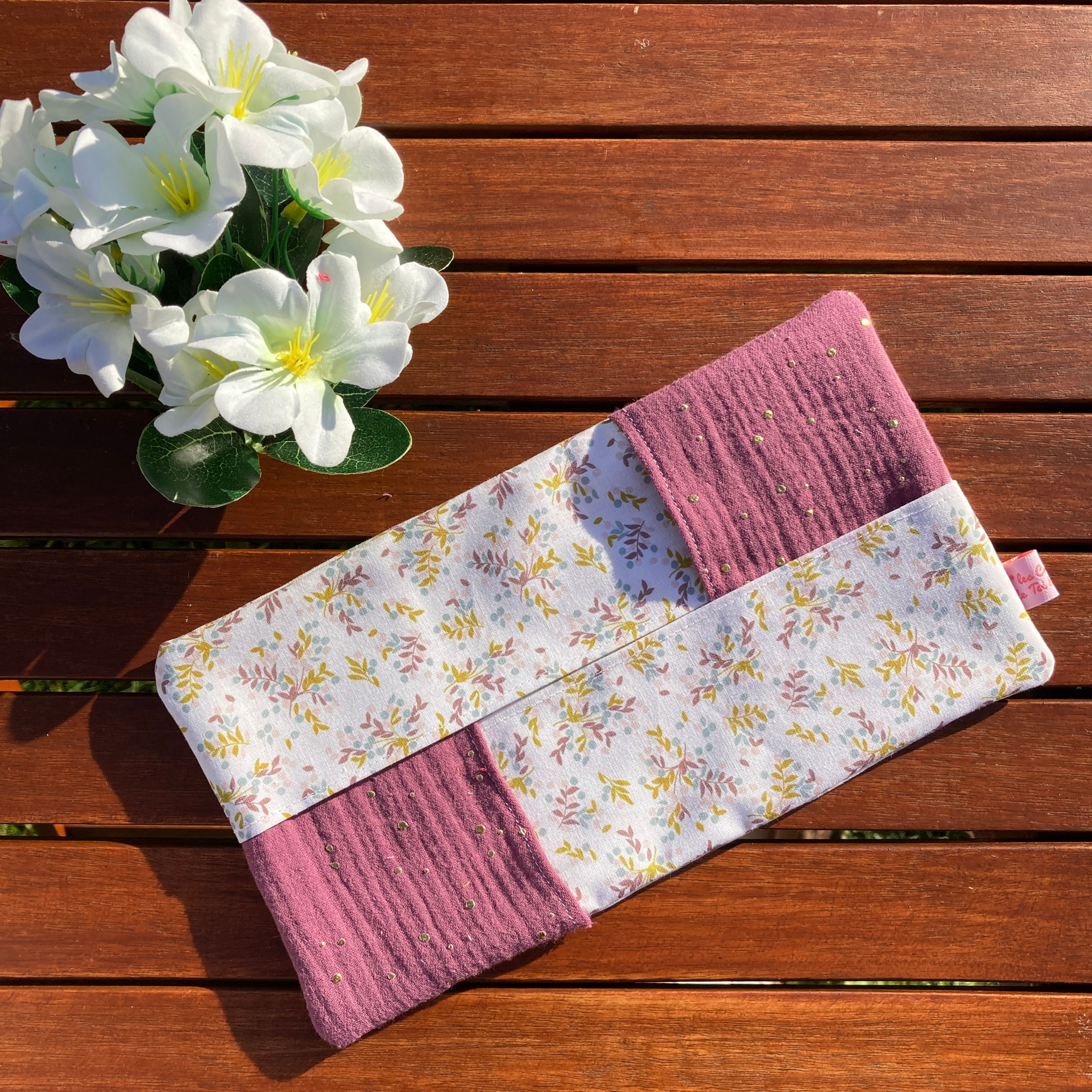 Housse à Mouchoirs en Papier - Motif Floral violet parme pois