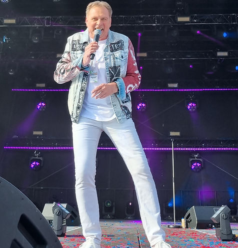 Benny Schnier Live (2).jpg