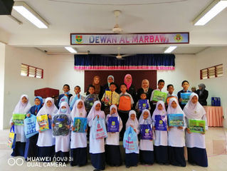PENYAMPAIAN BANTUAN PERALATAN SEKOLAH DARIPADA BENTO, ZAKAT DAN BANK RAKYAT.