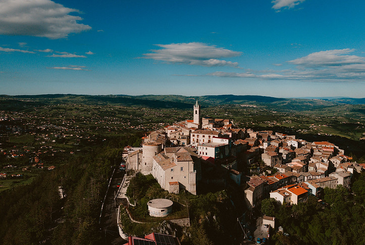 Castello_Carafa_hotel_vino_cantina_molise.jpg