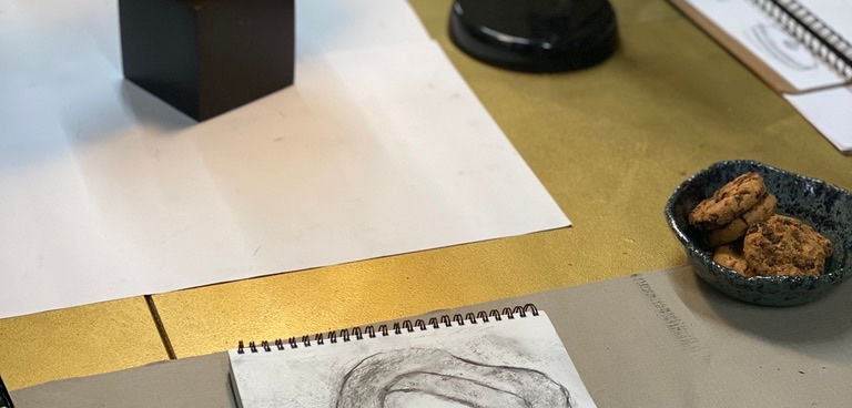 Private drawing class — still life portfolio coaching at AtelierRoshi Baar Zug