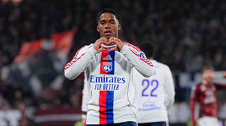 Endrick celebrando un gol