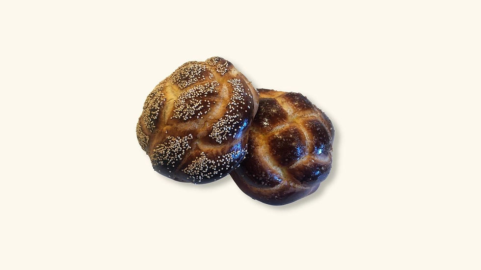 Round vegan challah with dried fruits