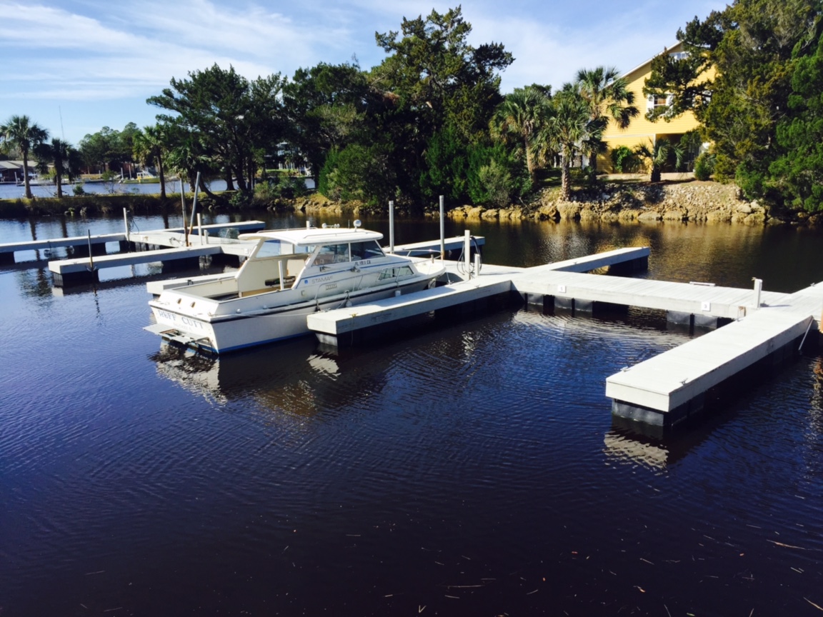 Things to do I Kathi's Krabs I Steinhatchee,FL