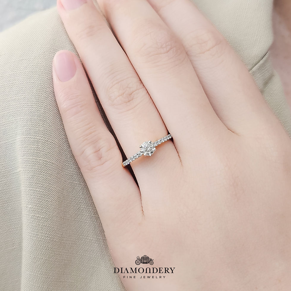 ภาพขนาดย่อ: Gold Pave Engagement Ring