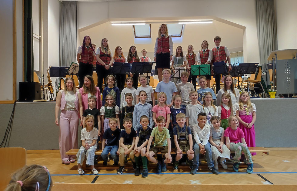 Chor der VS Wörschach mit Jugendgruppe der MK Wörschach