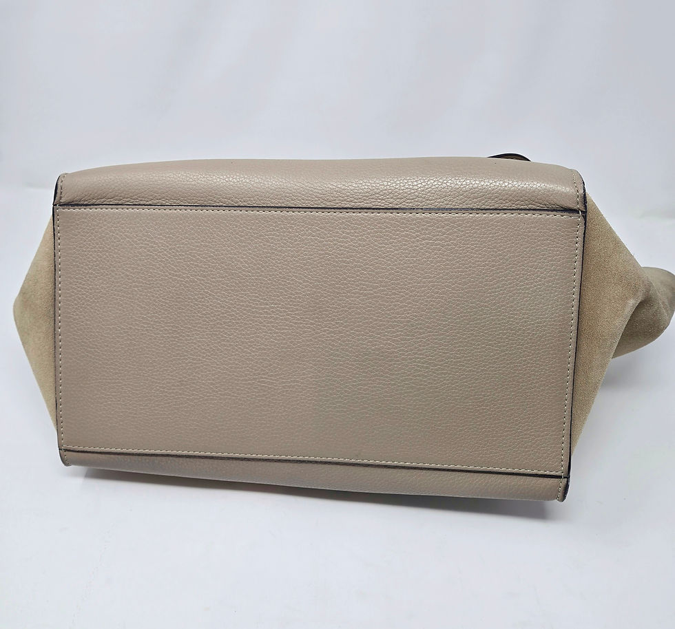 Thumbnail: Celine Medium Trapeze Bag 