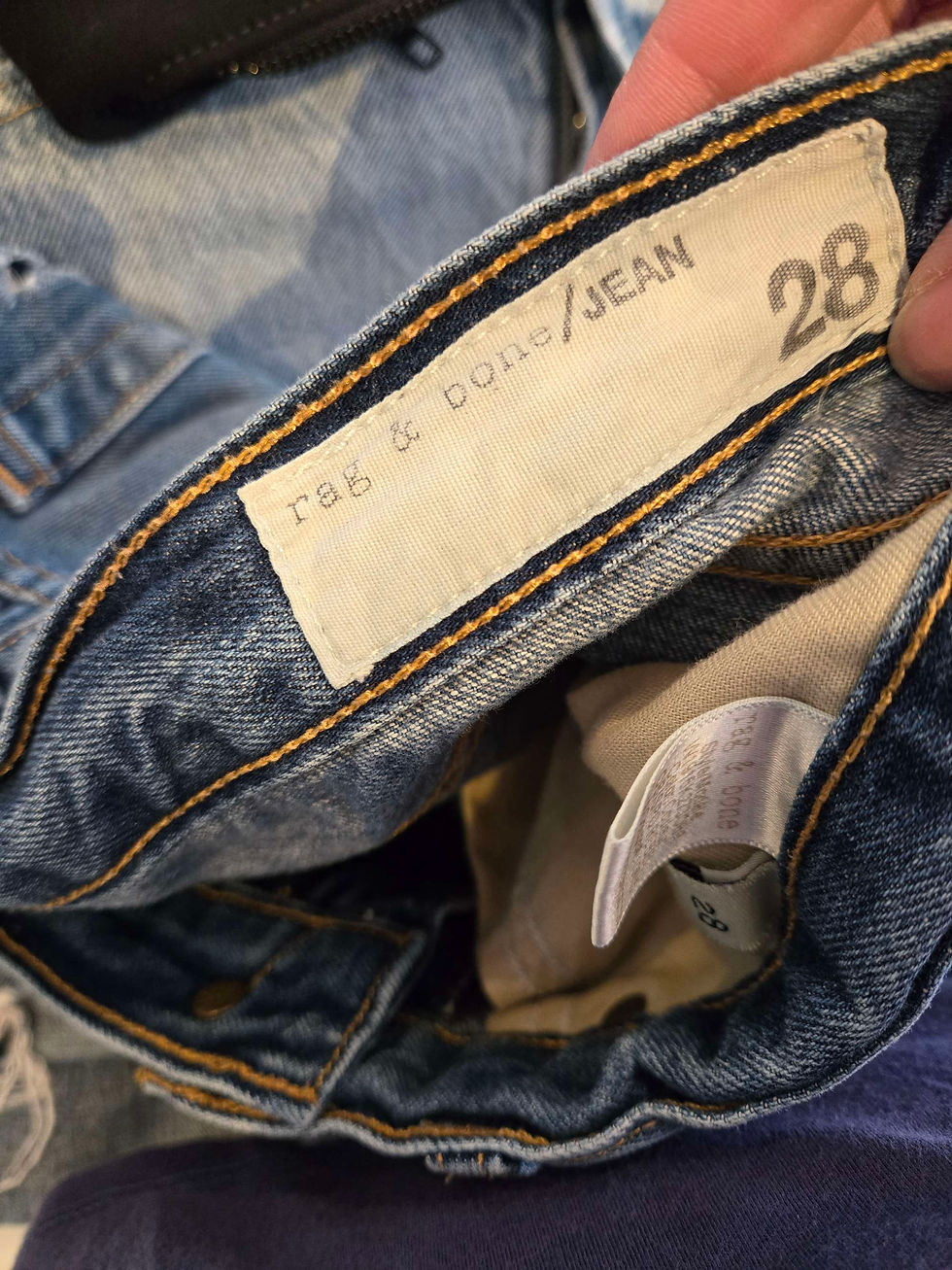 Thumbnail: Rag & Bone Boyfriend Jean Short Size 28