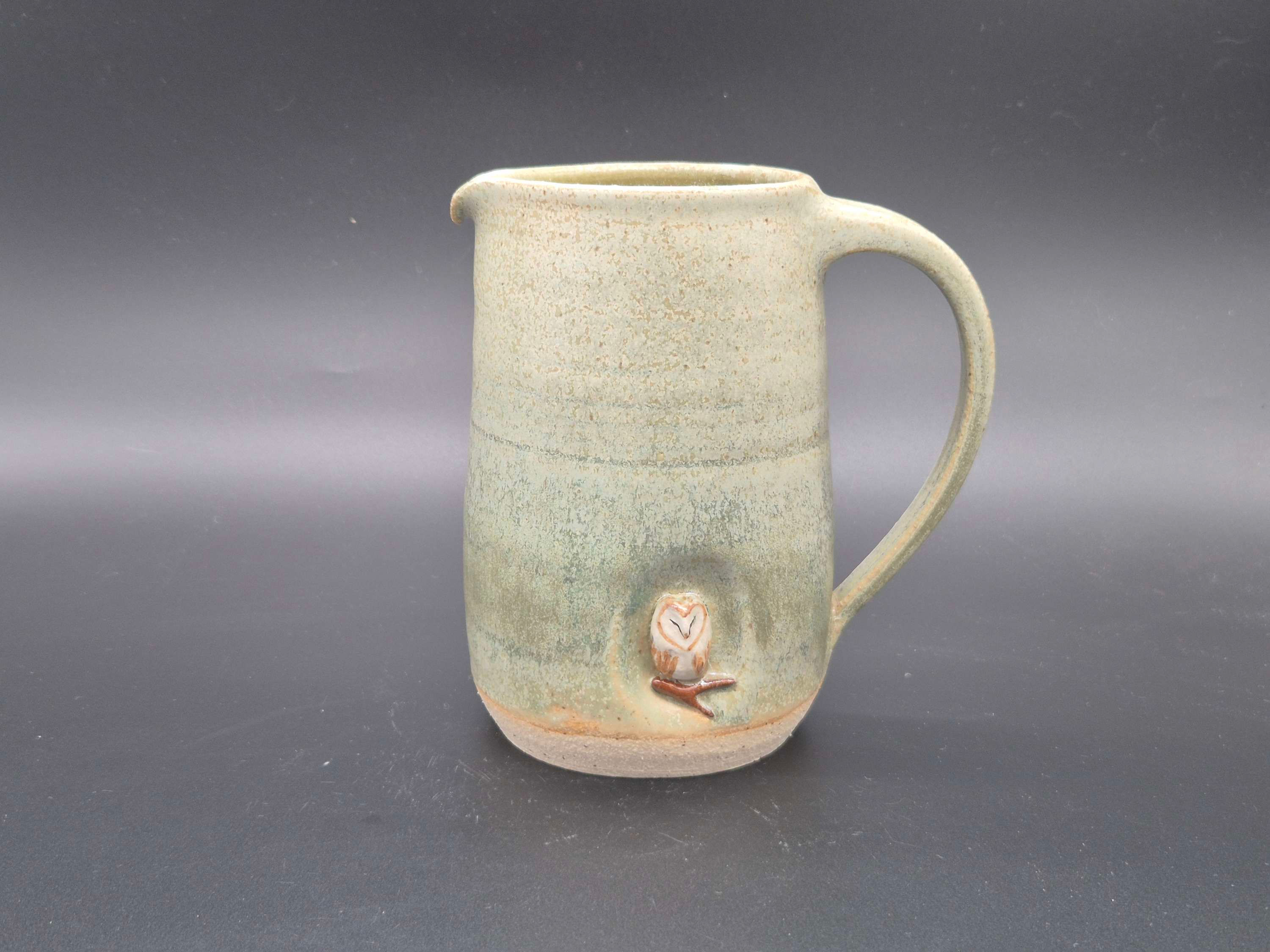 Barn Owl jug in variegated green - 700ml