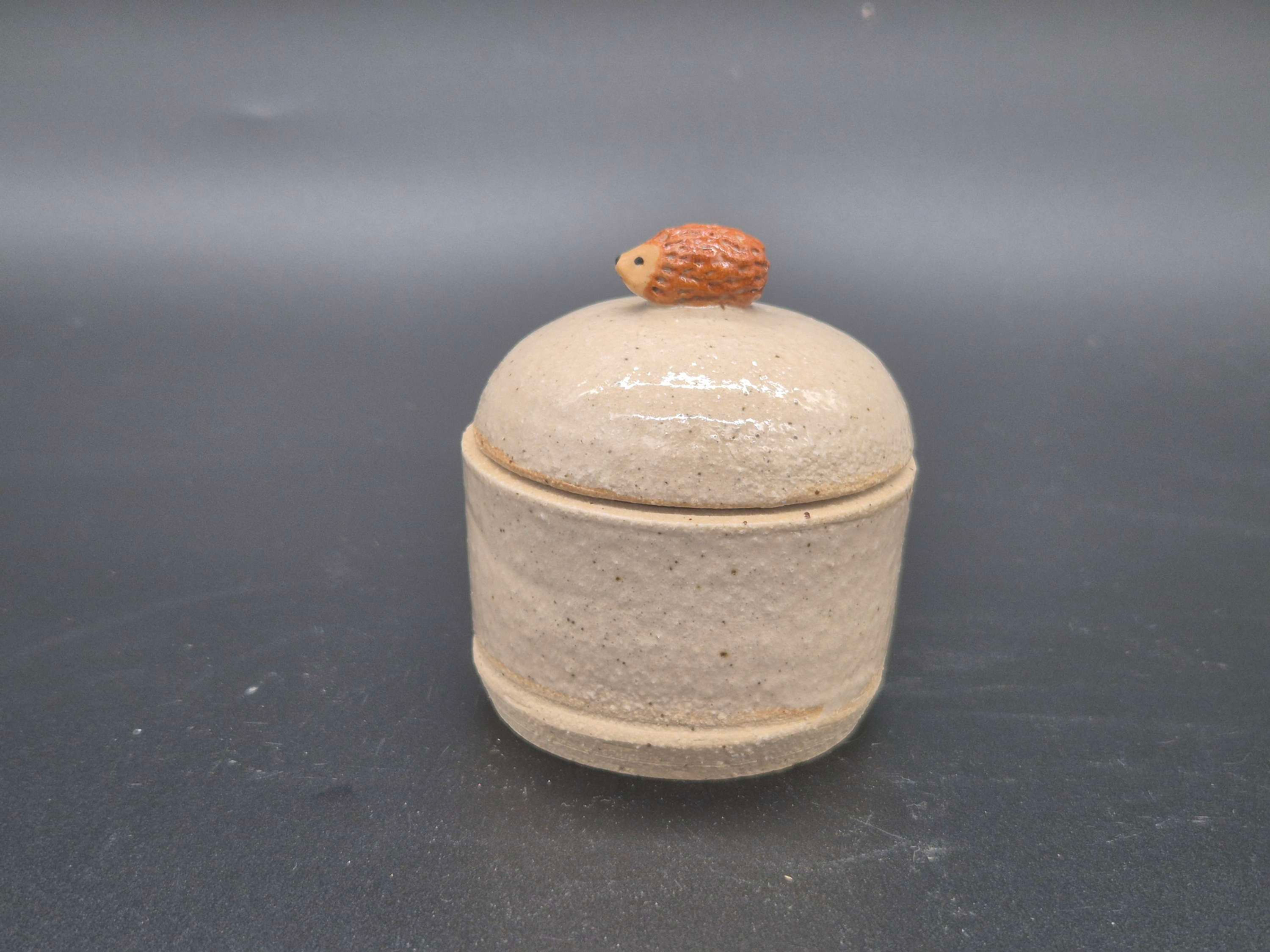 Hedgehog trinket pot in natural