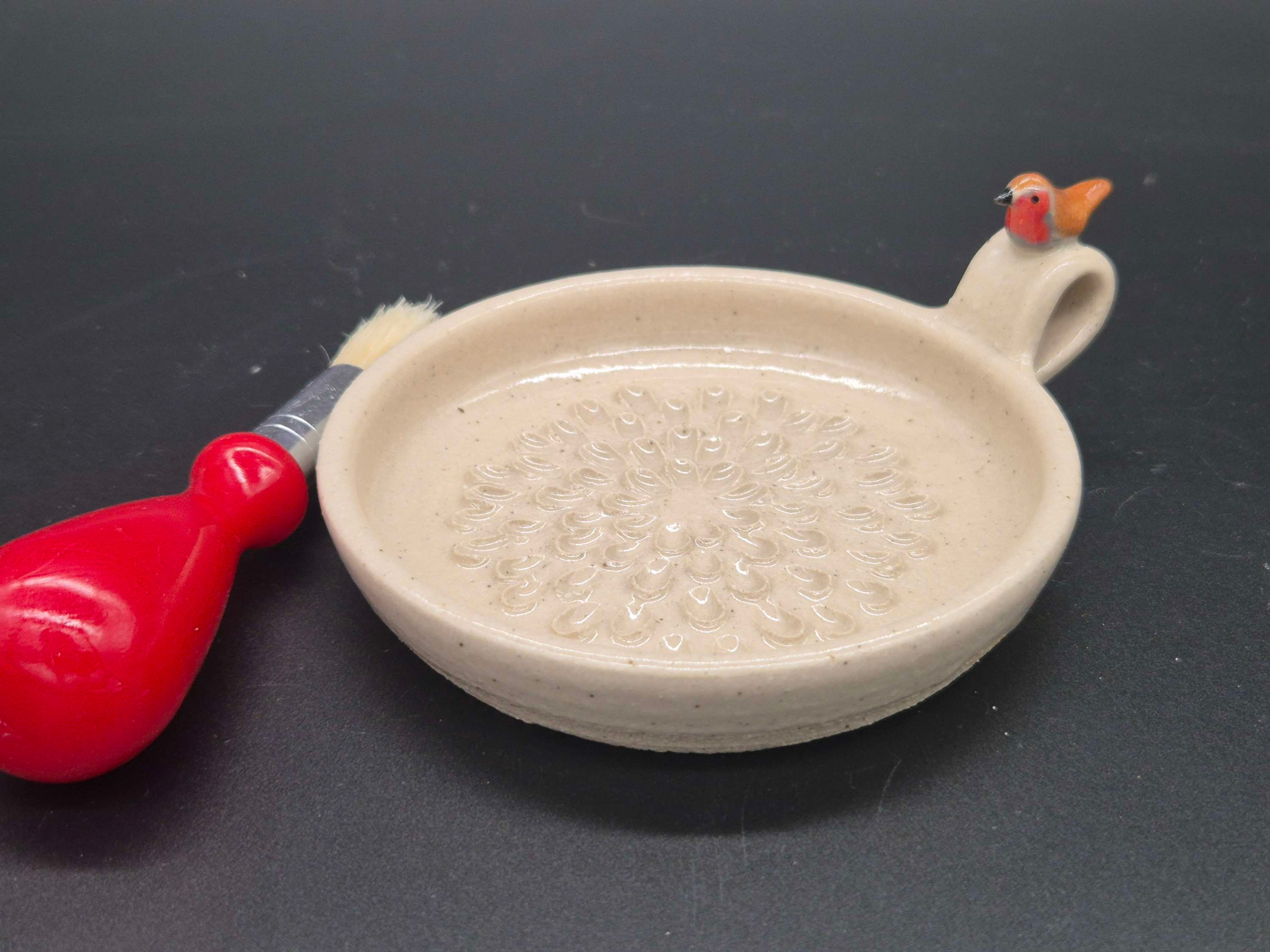 Robin garlic grater in natural