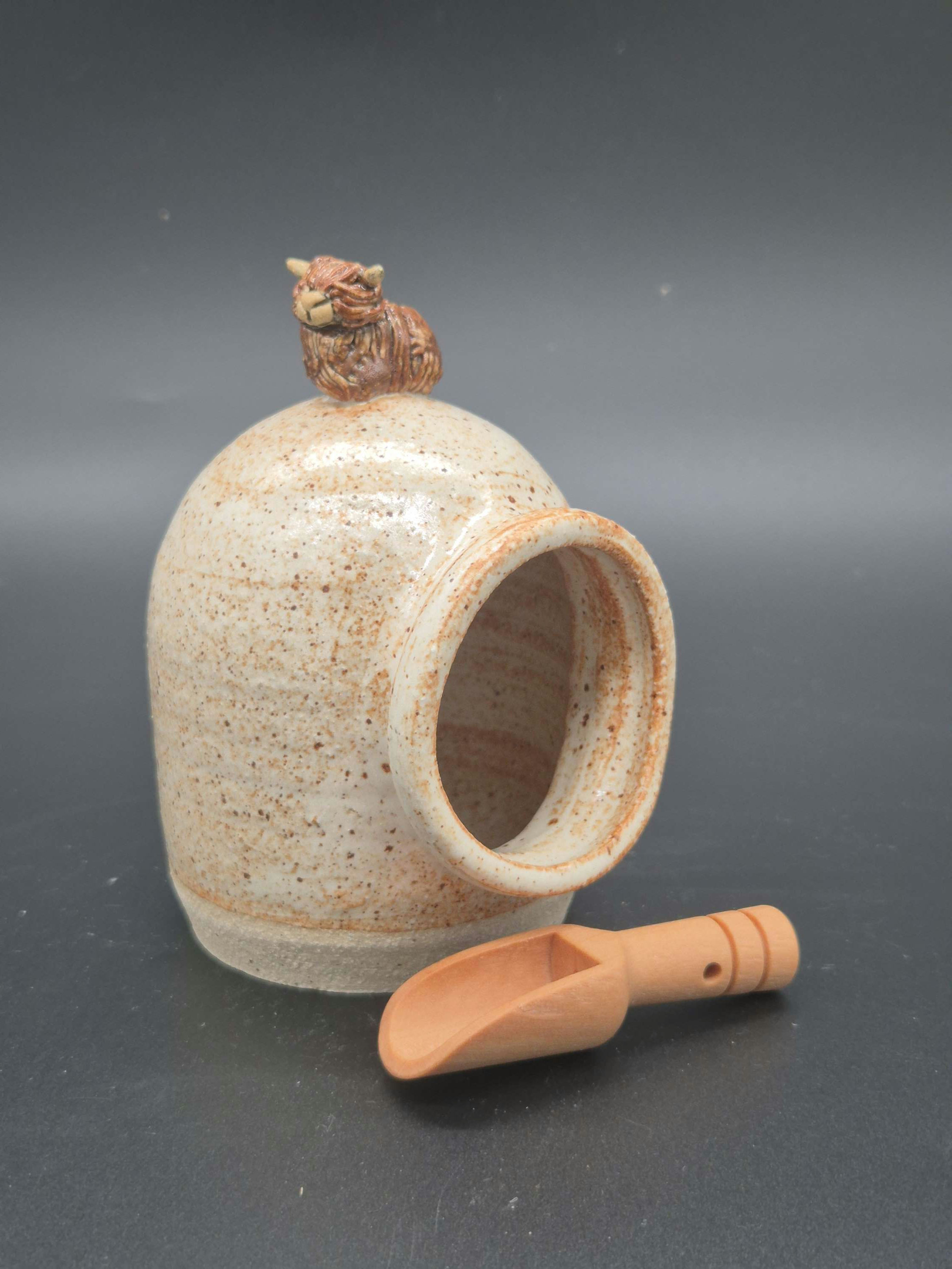 Highland Cow salt pig in cream rust