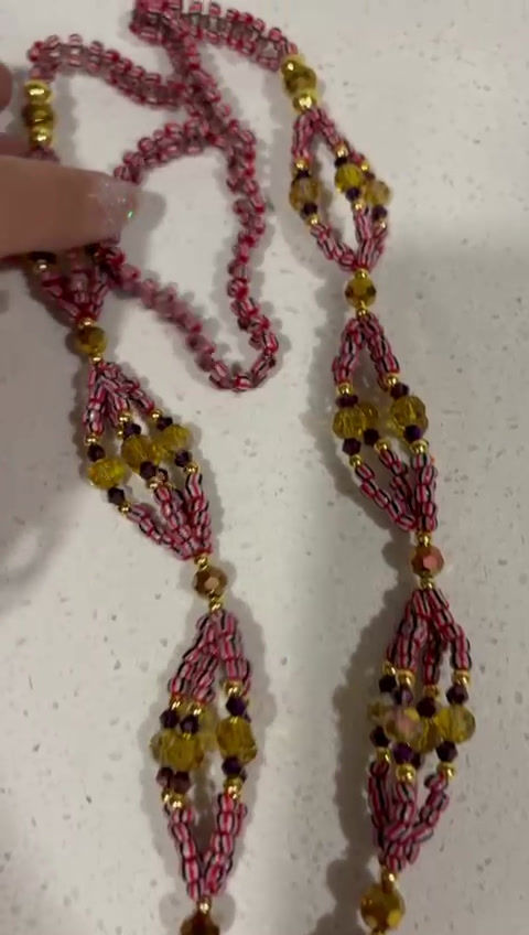 Miniatura: Collar cabecero de Oya