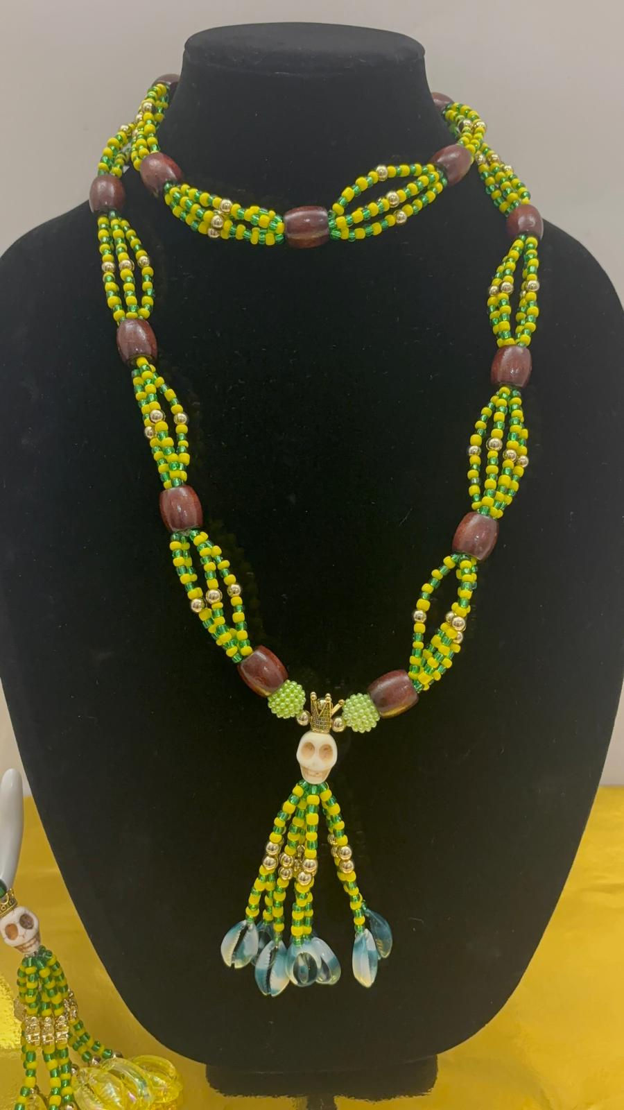 Miniatura: Collar Cabecero de Orula con Cuentas de Cristal y Pasos de Madera