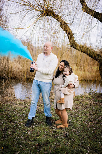 Gender reveal fotoshoot op buitenlocatie utrecht