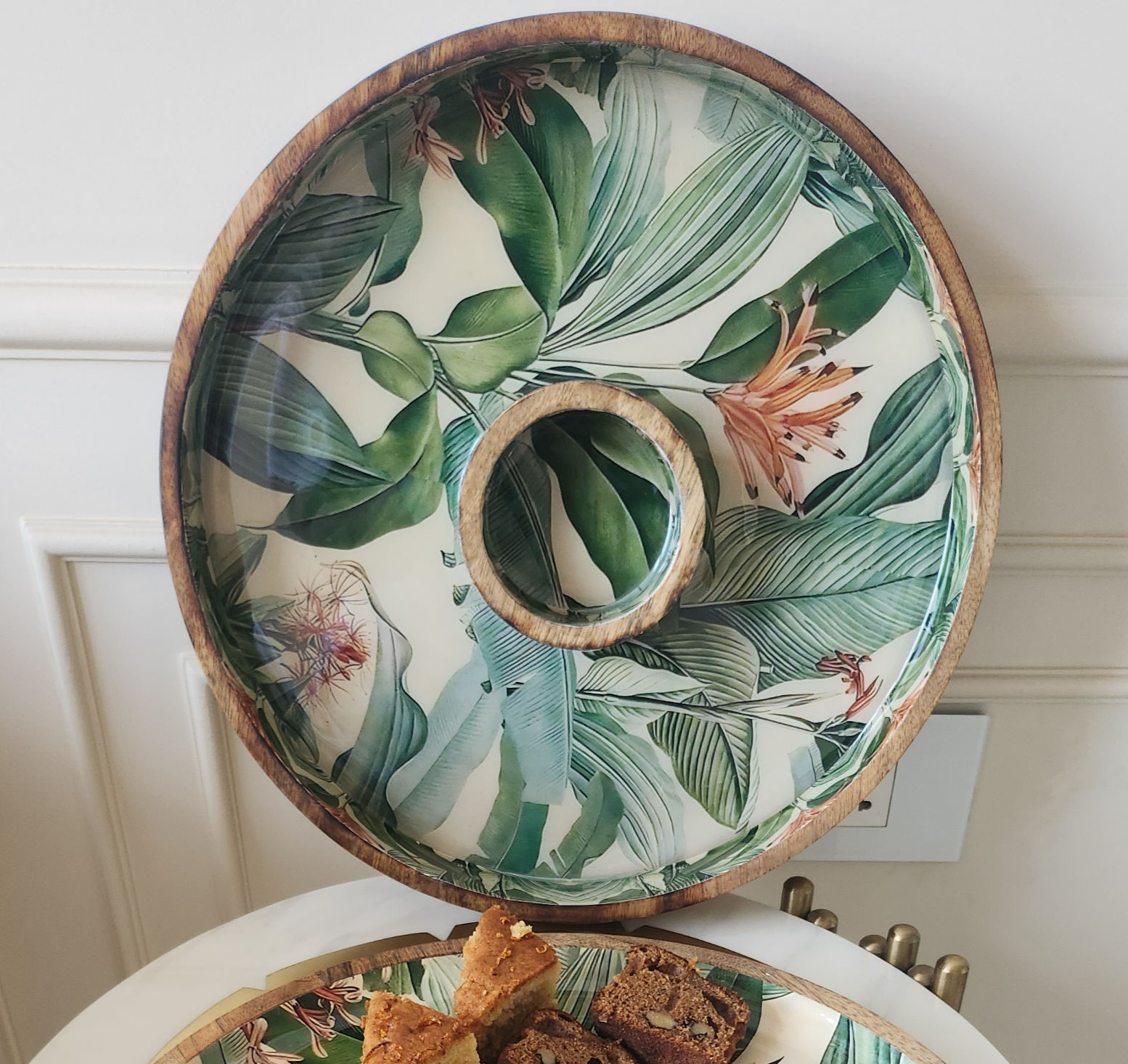 WOODEN CHIP AND DIP PLATTER (FLORAL)