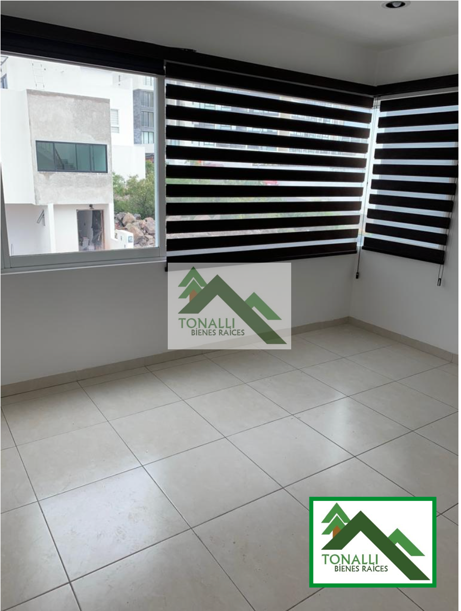 Miniatura: Casa en Renta en Zibatá.