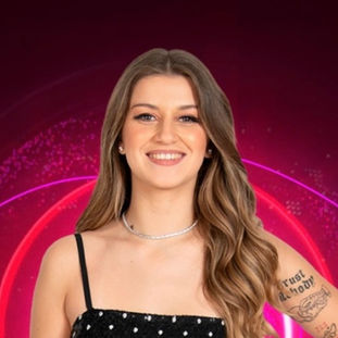 MARGARIDA CASTRO CONFESSA QUE ESTÁ APAIXONADA 