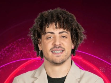 Alex Ferreira implacável com Arlinda Mestre