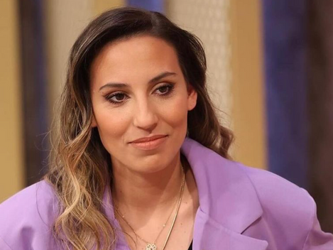 Catarina Miranda comove-se com história de convidada do "Dois às 10"
