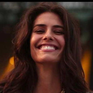 Isabela Valadeiro em contagem decrescente para o casamento pela igreja