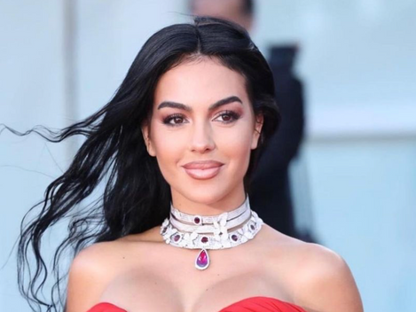 Georgina Rodríguez surpreende com corte radical e nova cor