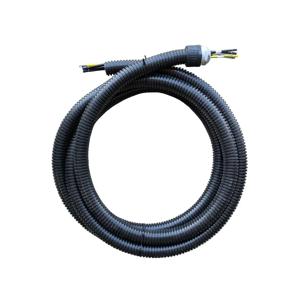 Vue complète sur fond blanc de 5m gainés de 4 câbles électriques H07V-K 1G16 pour installations triphasées