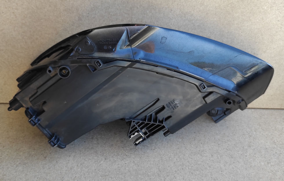Miniature : Vue de dos optique avant d'origine pour Audi A1,