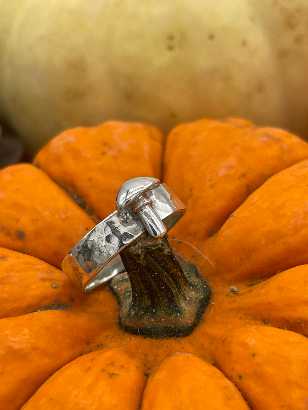 Thumbnail: Mushroom ring 