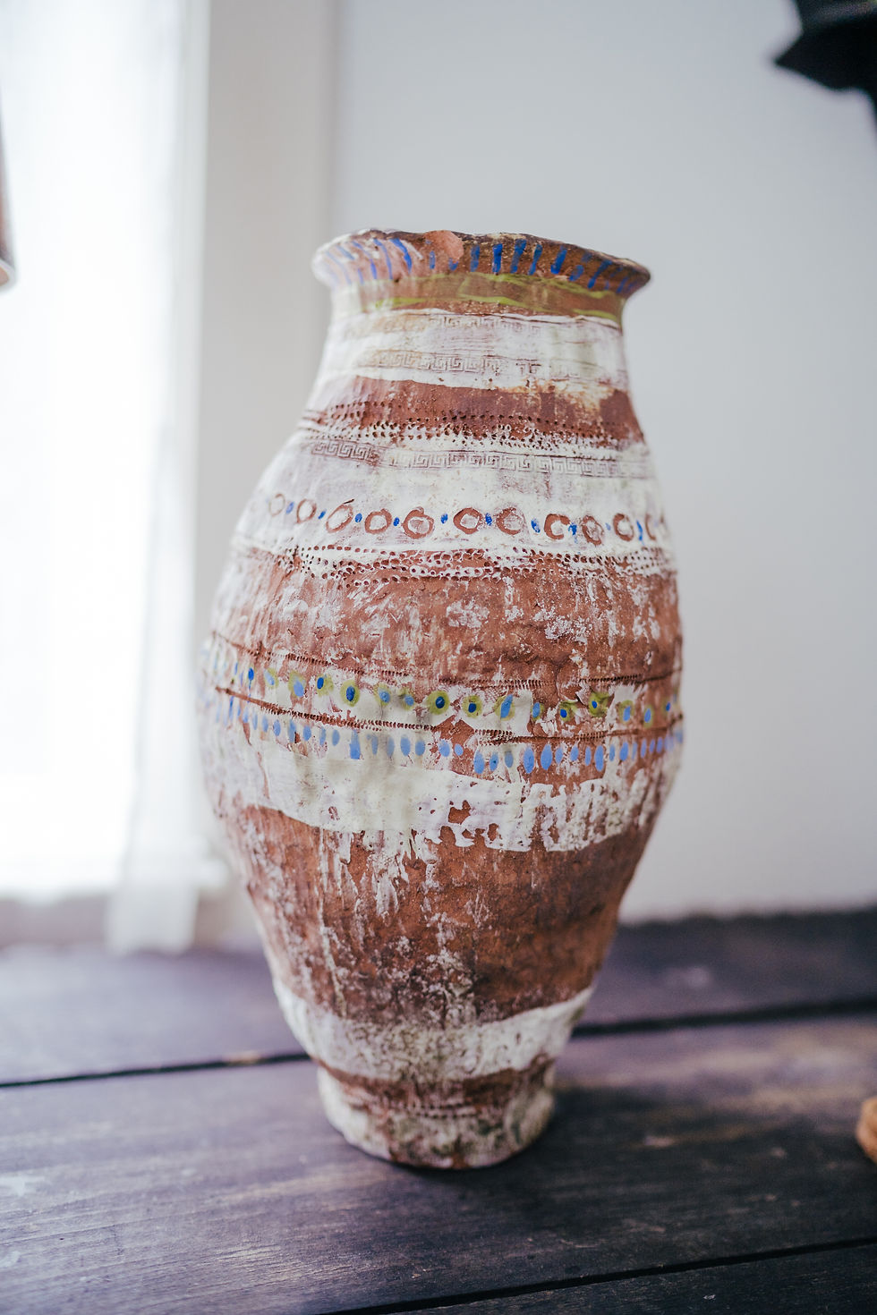 Thumbnail: Large Ancient White Vase