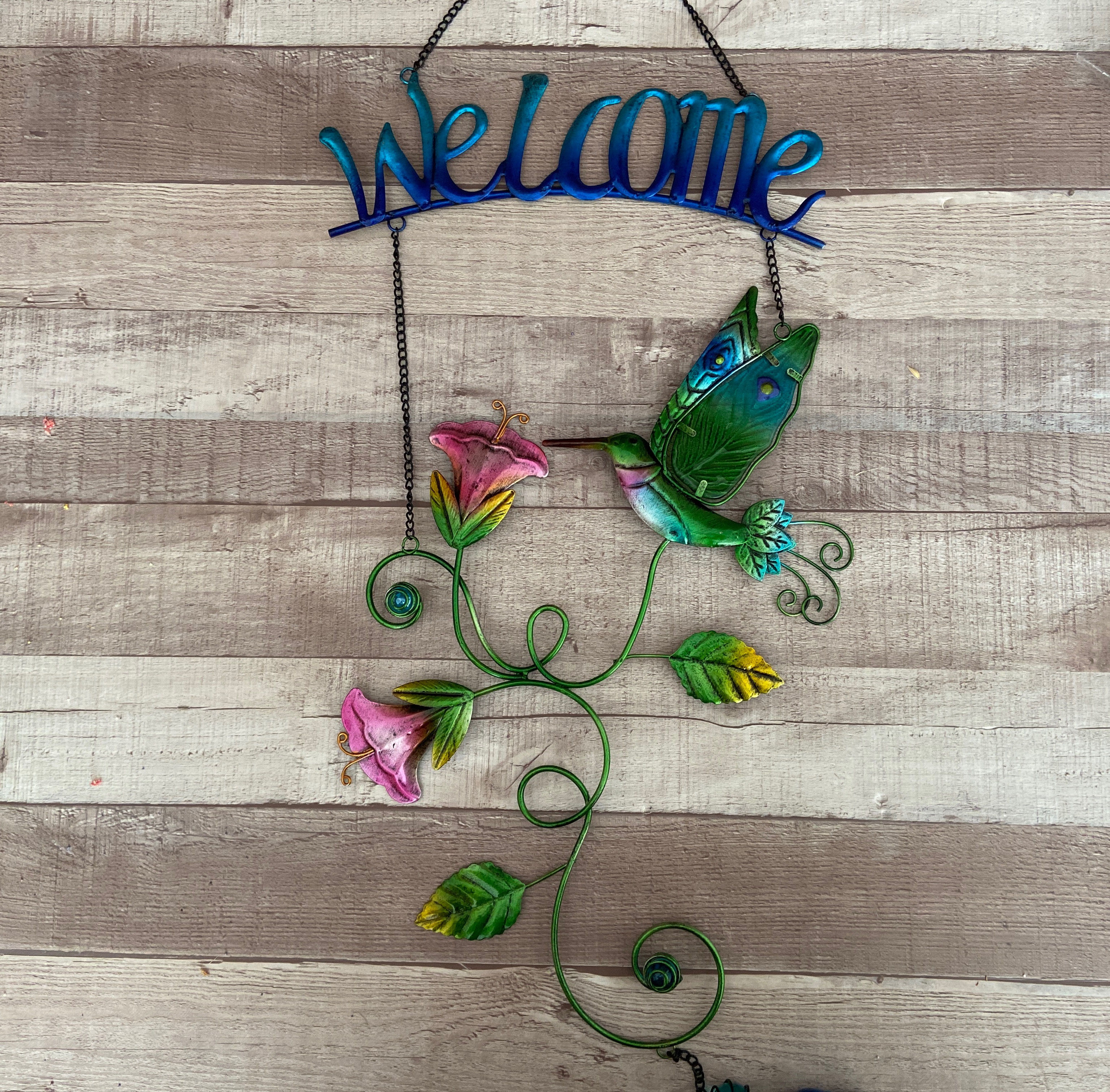 Charming Hummingbird Outdoor Welcome Sign