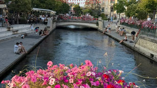 "L'Isle-sur-la-Sorgue: A Great Hub for Exploring Provence
