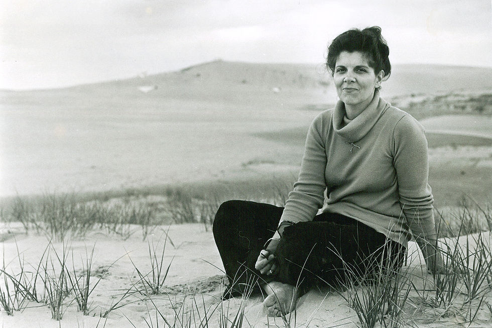 Photograph of Carolista Baum at Jockey's Ridge