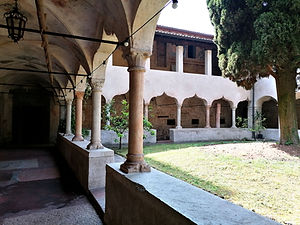 Kreuzganz San Francesco Gargnano