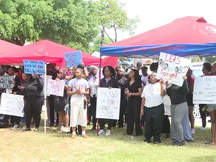 Pimping Black Excellence: Pamela Evette’s SC State Commencement Gambit