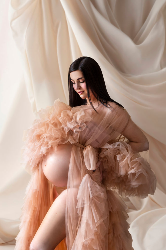 Gympie maternity photographer studio portrait Sugar Shot Studio